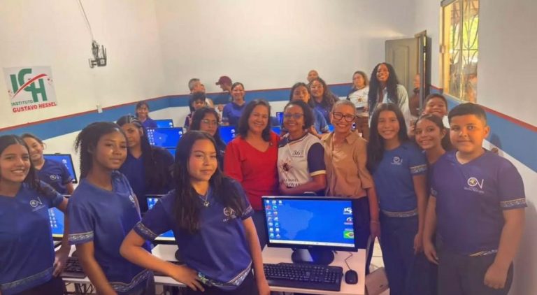 SALVATERRA RECEBE SALA DE INCLUSÃO DIGITAL NA ESCOLA BAHÁ’Í OLAVO NOVAES